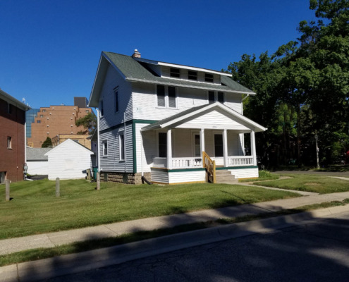 Hudgins Realty - 229 Division Street