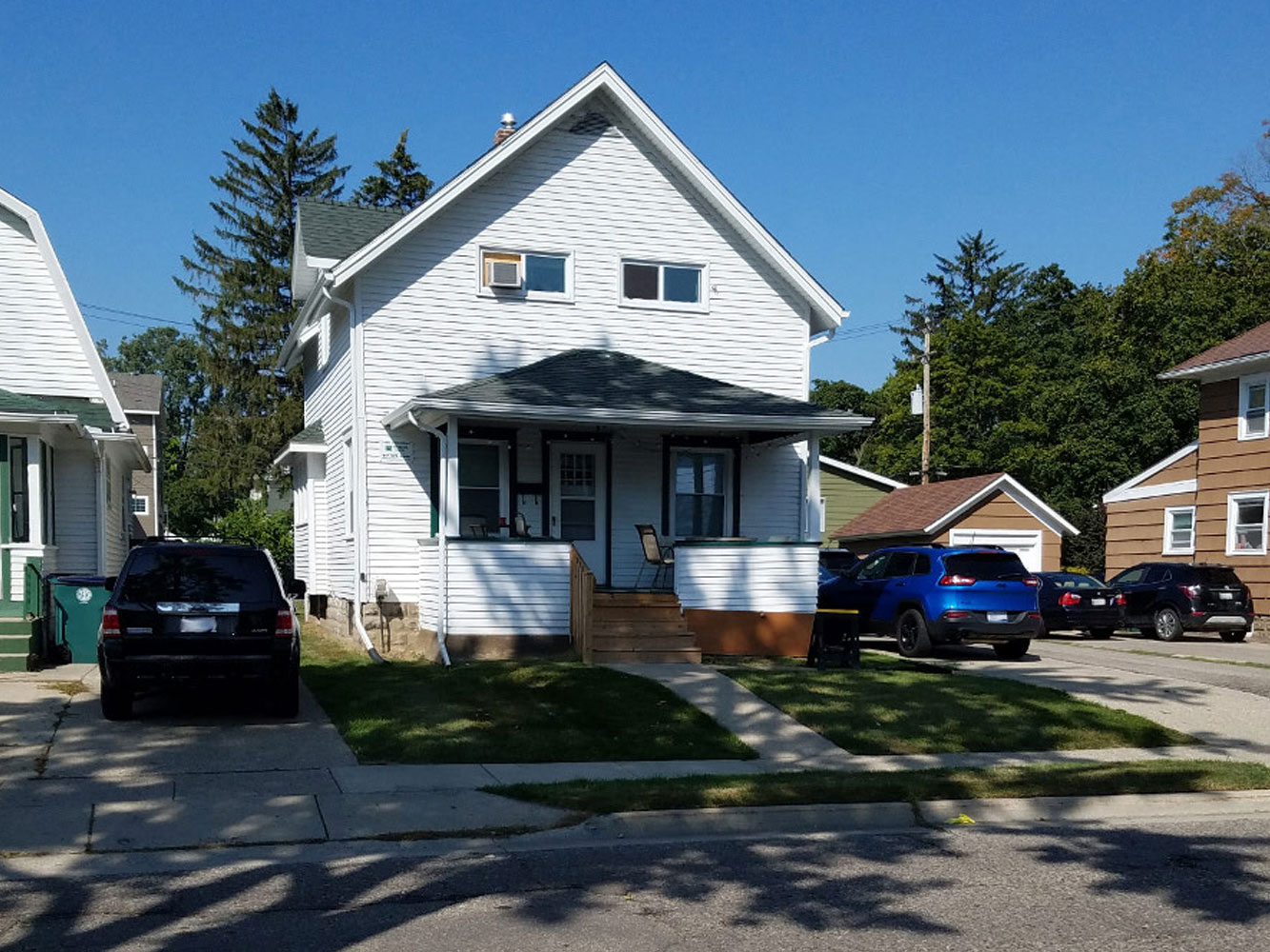 Hudgins Realty - 165 Gunson Street